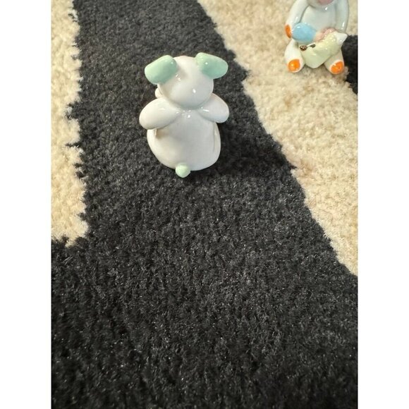 Vintage porcelain elephant figurines. Lot of 4 - Picture 3 of 9